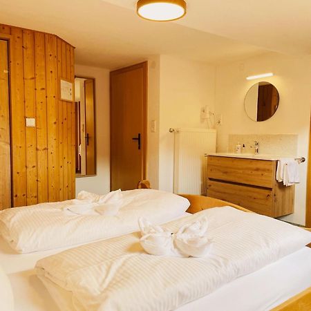 Gaestehaus Holl Schattwald Bagian luar foto