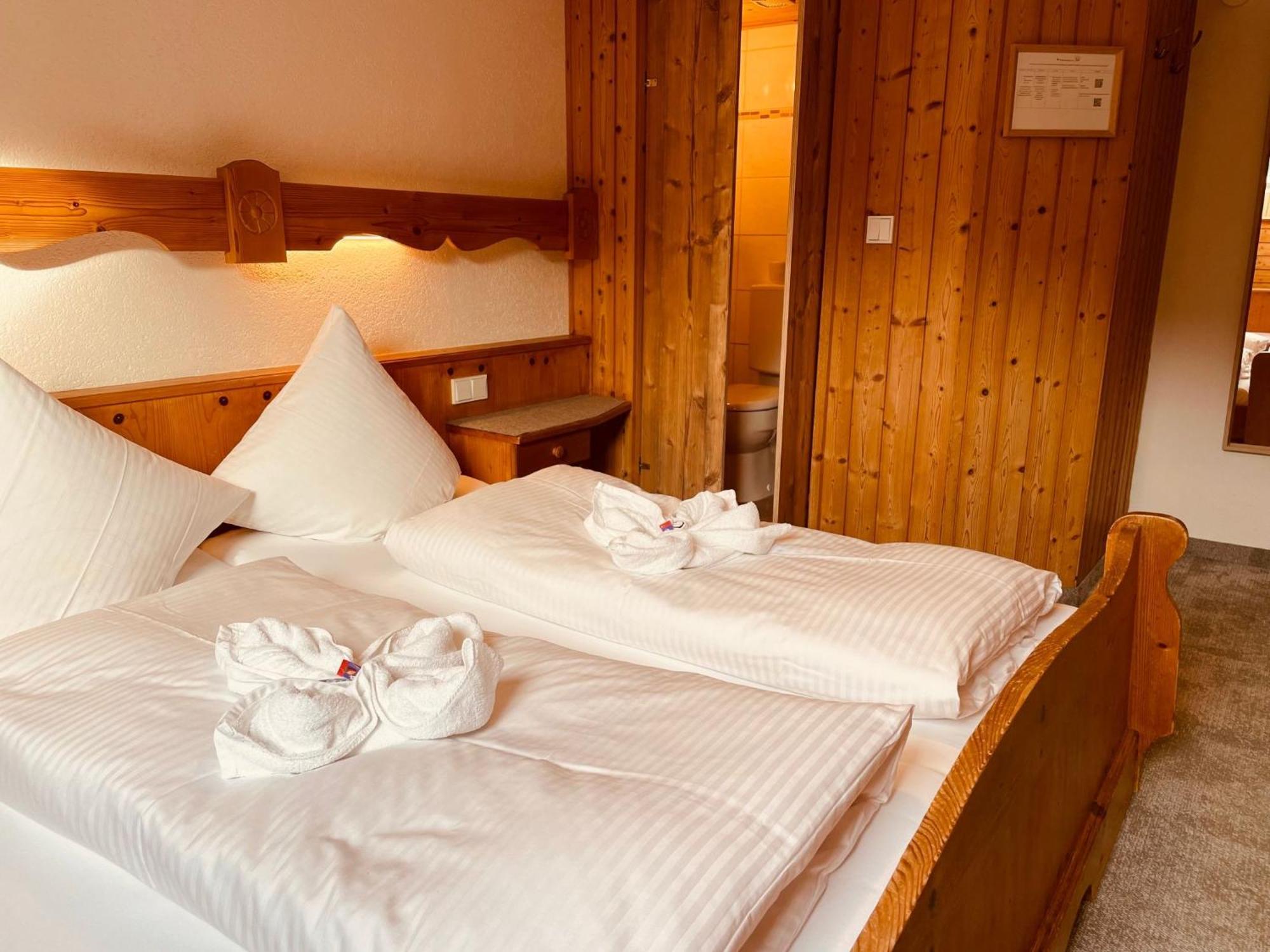 Gaestehaus Holl Schattwald Bagian luar foto