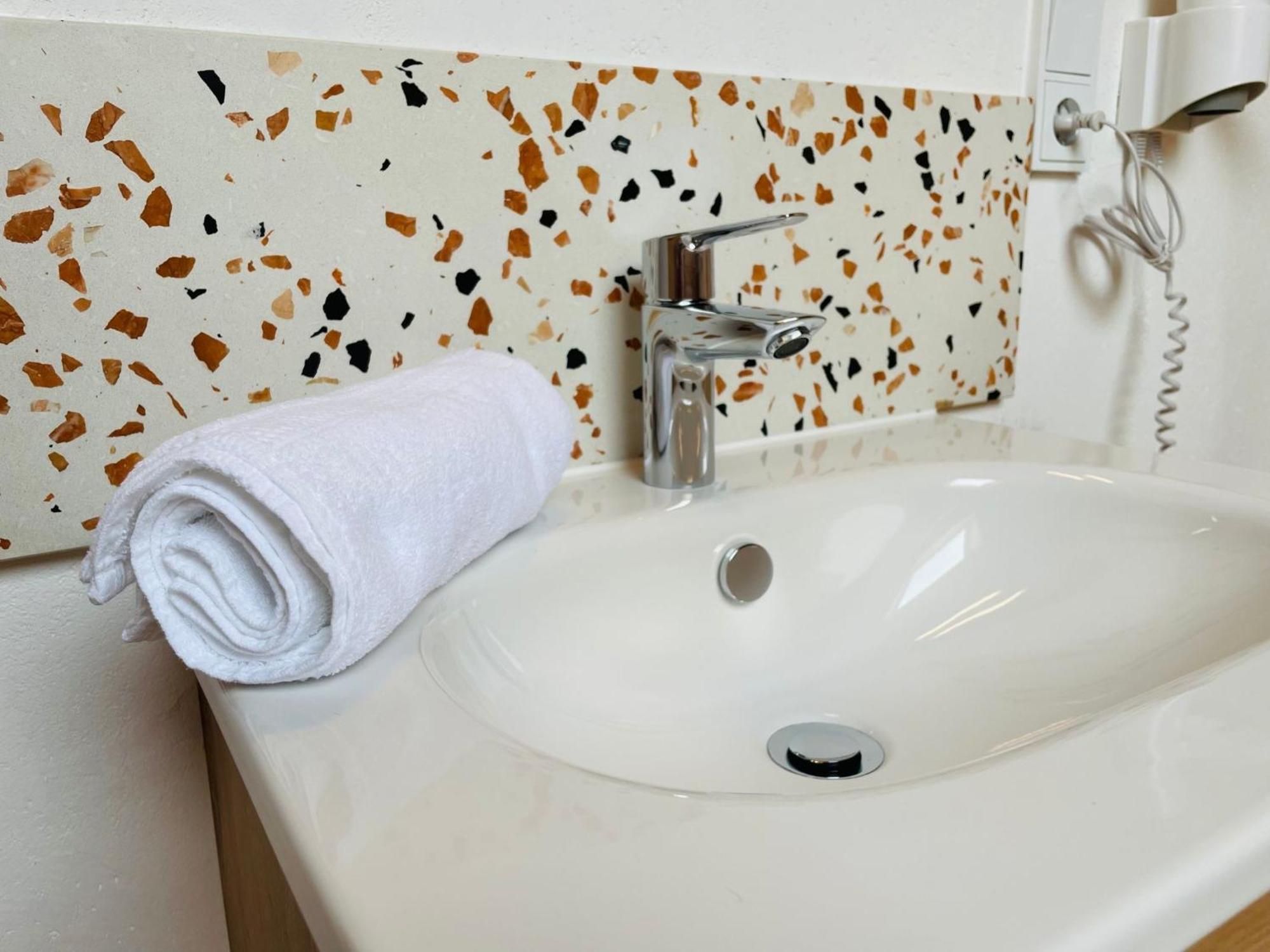 Gaestehaus Holl Schattwald Bagian luar foto