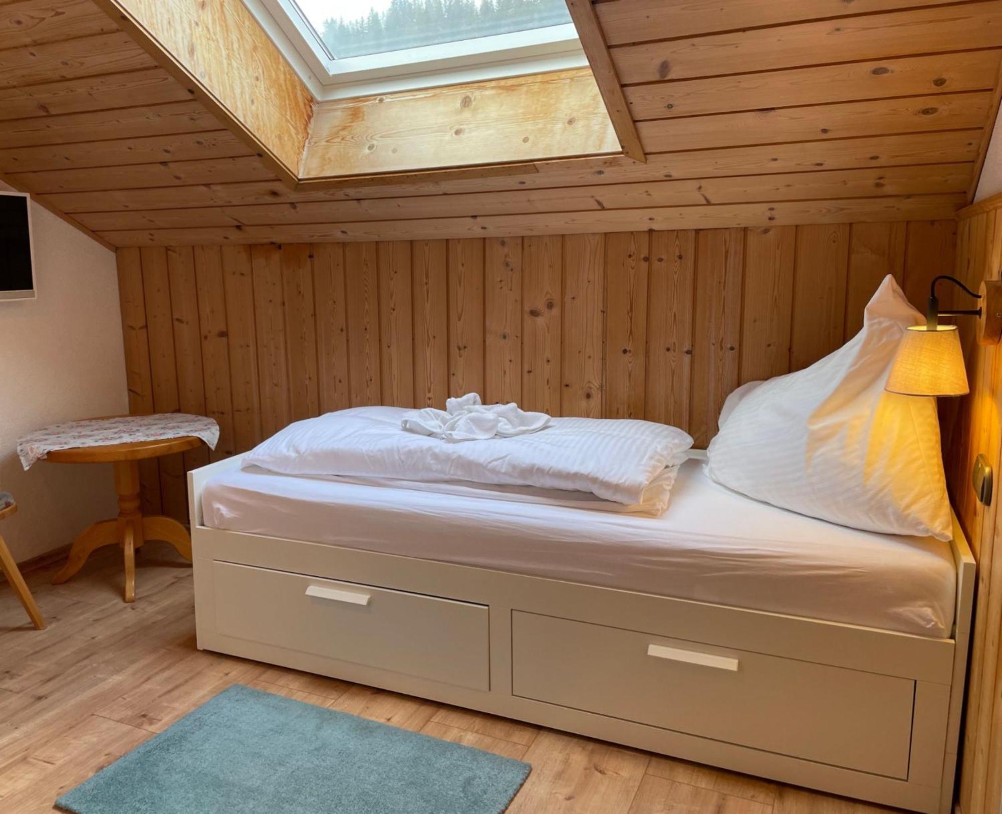 Gaestehaus Holl Schattwald Bagian luar foto